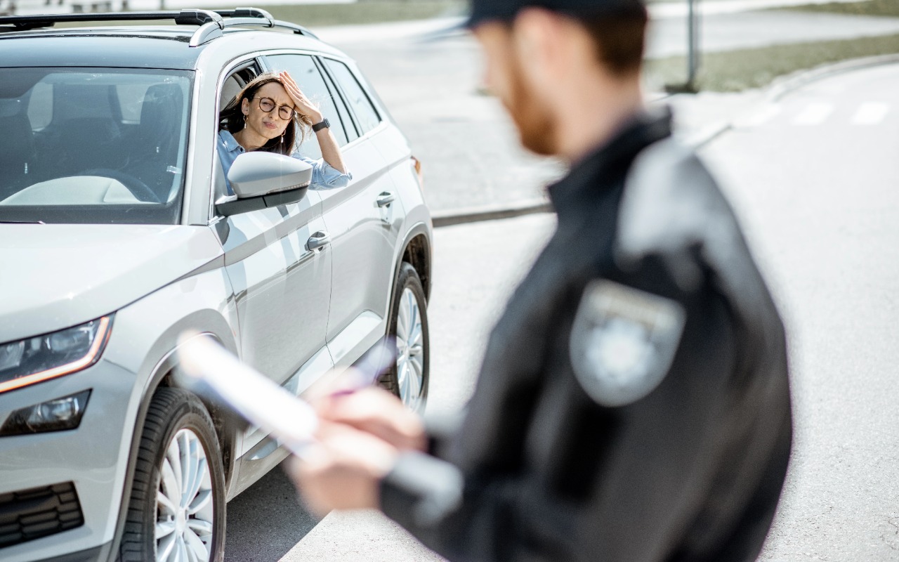 trafik sigortası, trafik sigortasını geç yaptırmak, trafik sigortası gecikme cezası 2026, araç bağlama, hasarsızlık indirimi kaybı, poliçe yenileme, zorunlu trafik poliçesi gecikme zammı.